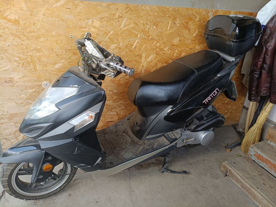 продам скутер на ходу