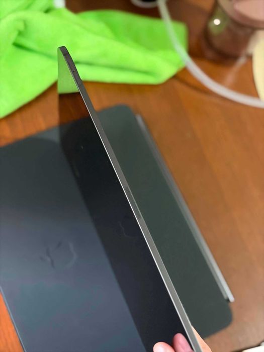 Продавам iPad Air pro 13 inch 512 gb