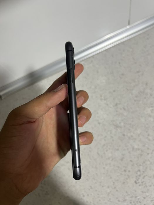 Iphone 11 xolat yaxshi yomkist 100 yaxshi batarya quyilgan