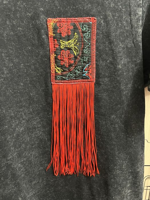 Футболка в этно стиле