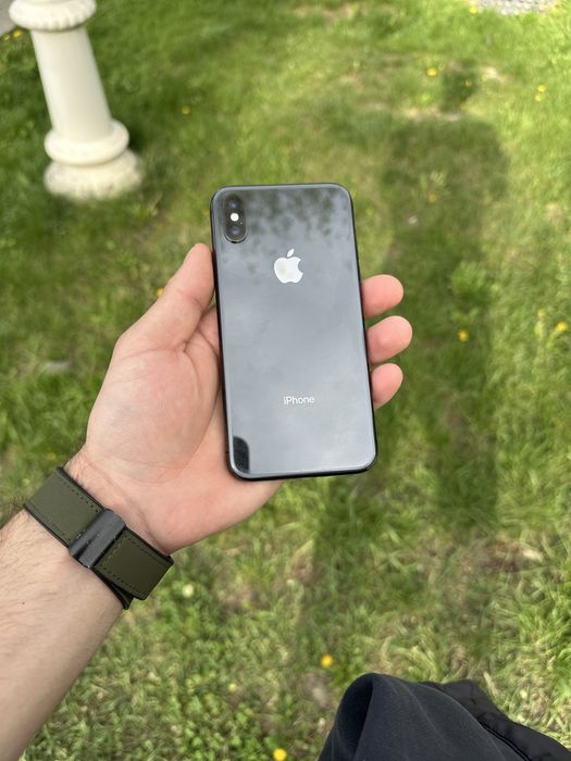 Продам телефон Айфон X 256