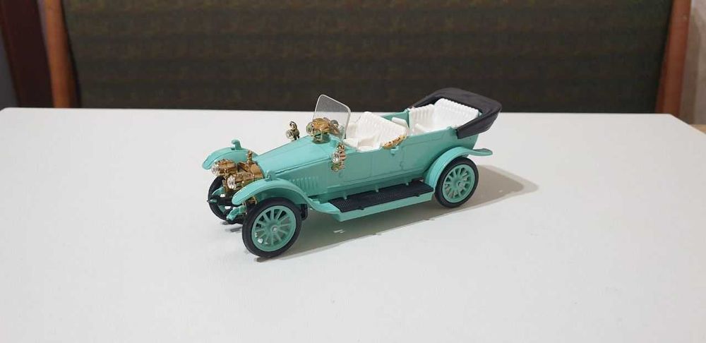 Продам Руссобалт С24-40 в масштабе 1:43 СССР