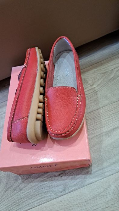 Продам мокасины женские