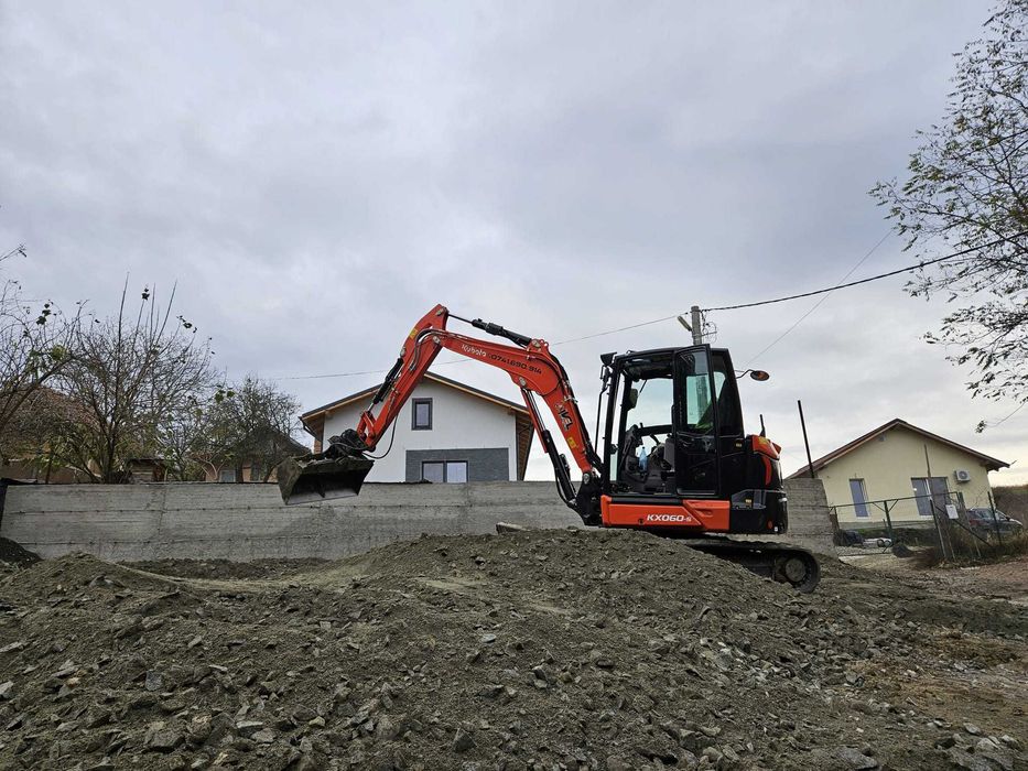 Inchiriez excavator 6t cu operator