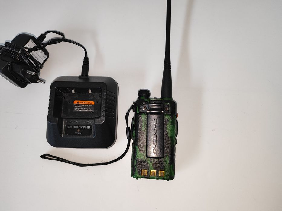 Продам рацию Baofeng uv-5r (Баофенг)