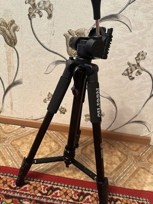 Продам штатив новый