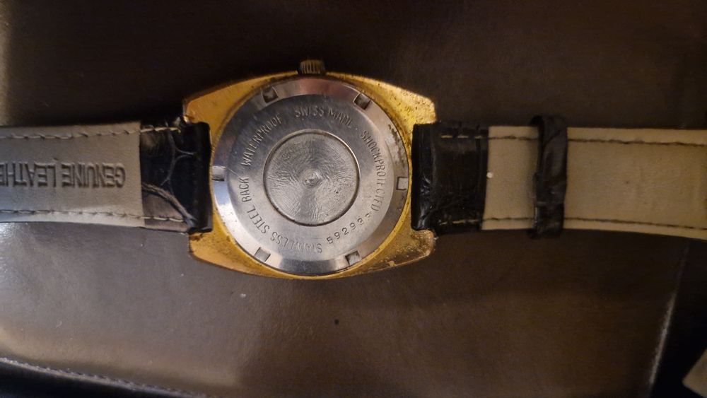 Швейцарски механичен часовник Jovial