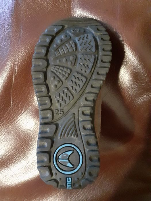 Детски велурени обувки