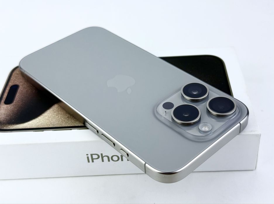 Apple iPhone 15 Pro 256GB Natural Titanium USA Перфектен! Гаранция!