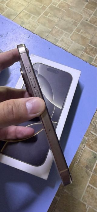 Iphone 16 pro 128 gb 93%