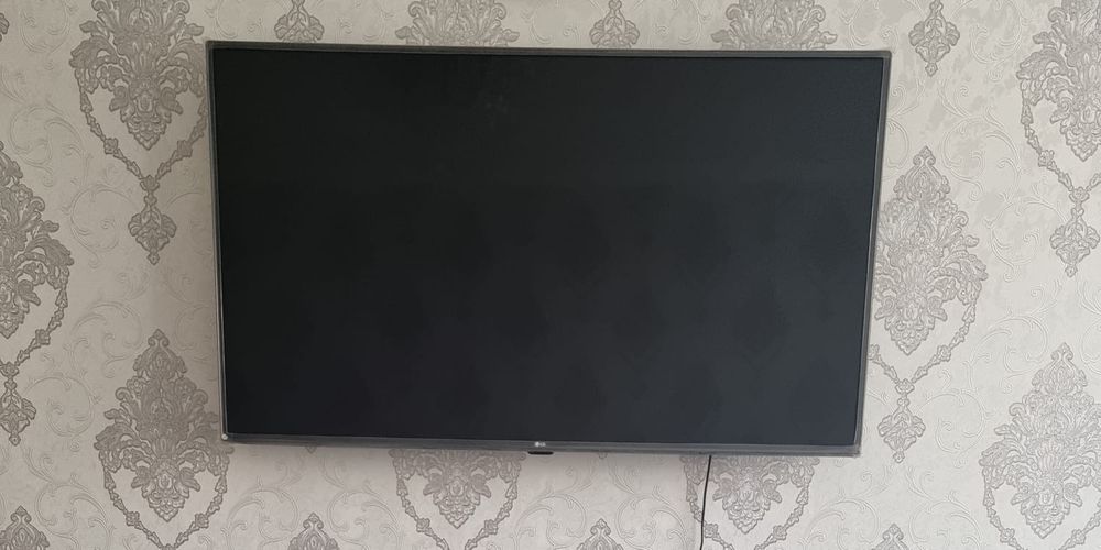 Продам Телевизор LG SmartTV