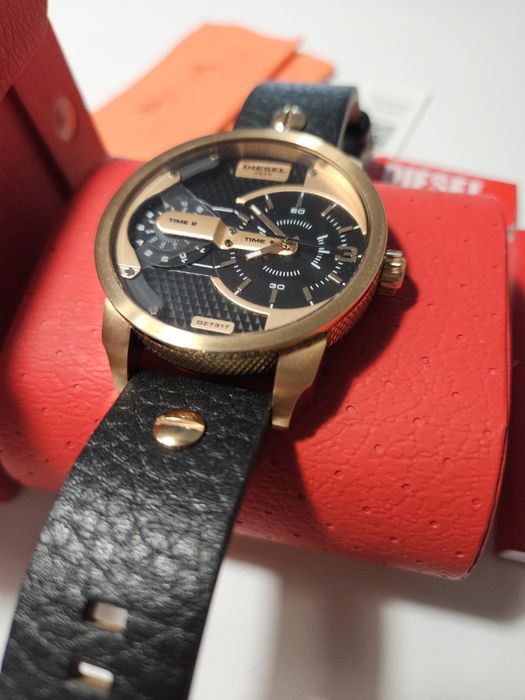 Часовник Diesel Mini Daddy DZ7317