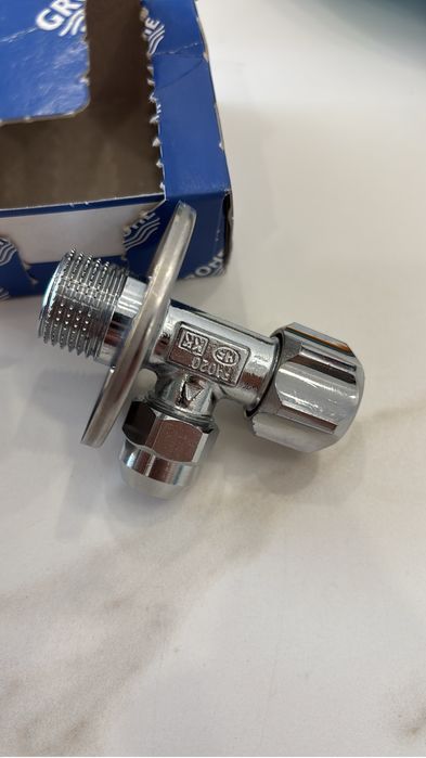 Угловой вентиль GROHE 1/2″-3/8″