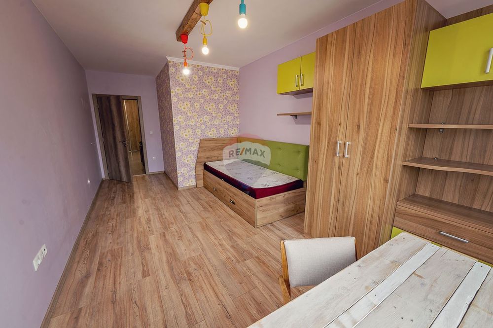 Дава се под наем Тристаен апартамент в Варна, Левски - 97 кв.м за 737.97 € - Снимка #11