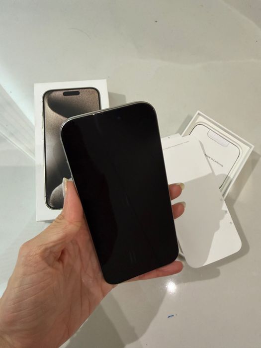 Apple iPhone 15 Pro 256GB Natural Titanium