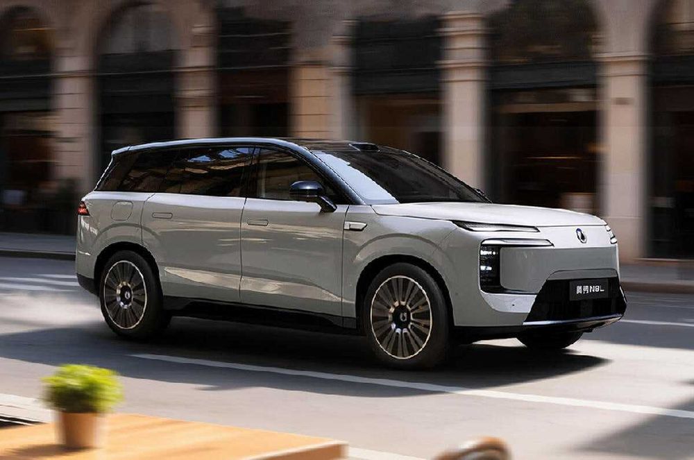 Denza N8L Full нақд, автокредит, TRADE IN га сотилади