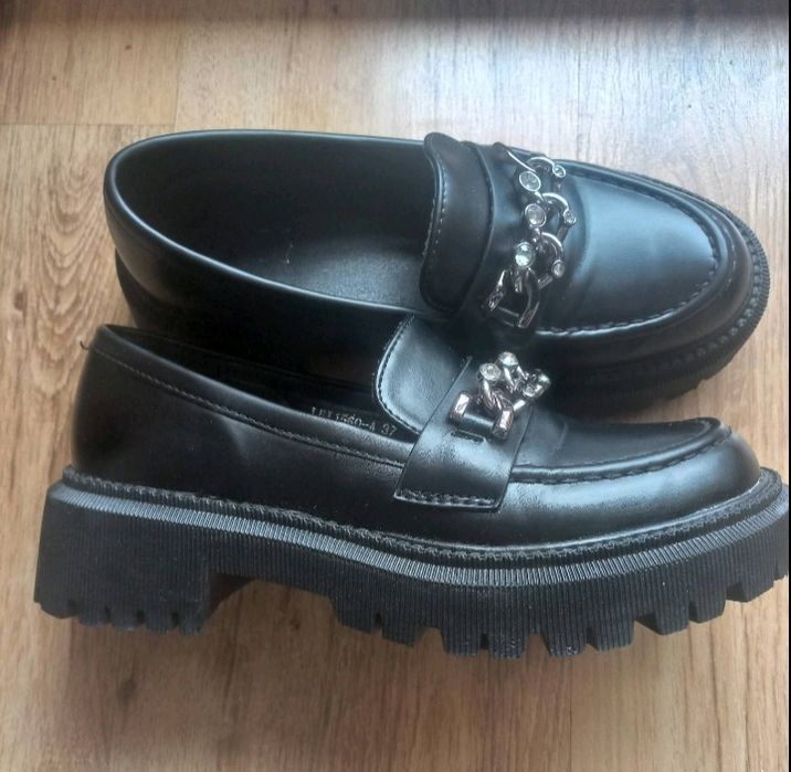 Черни лоуфъри  размер 37