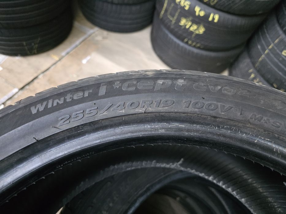 2бр Единични зимни гуми 255 40 19 - Hankook
