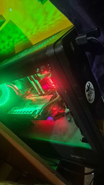 PC Gaming Ryzen 7 + RX 580 + Monitor 240Hz – Funcțional + Periferice