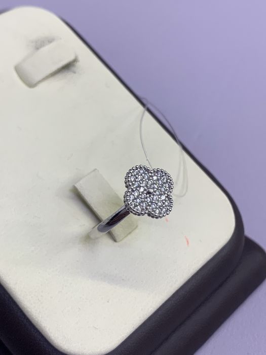 Золотое кольцо с бриллиантом / #MA807365