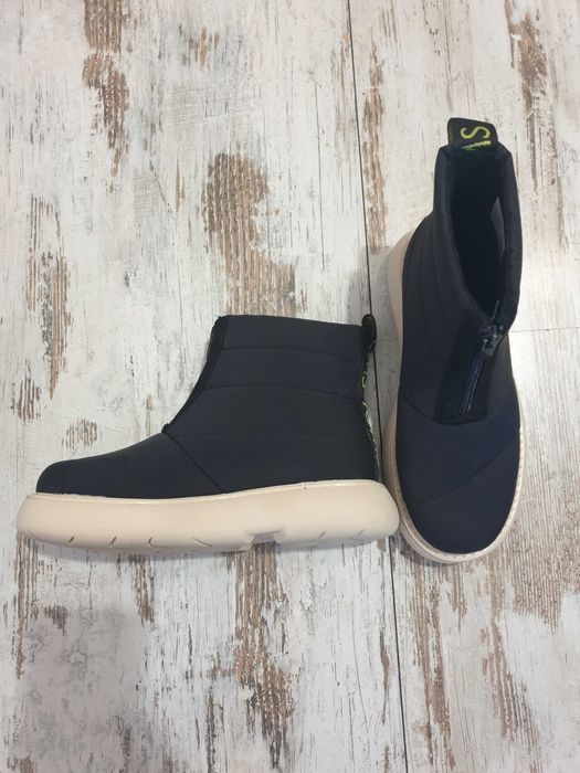 Нови Toms къси ботуши, черни, 36.5, веган, равна подметка