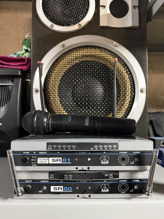 Радиомикрофоны AKG австрия