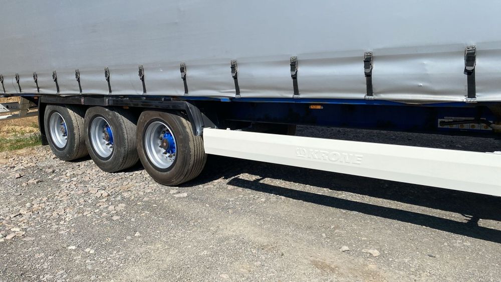Semi-Remorca Prelata KRONE 2011 standard