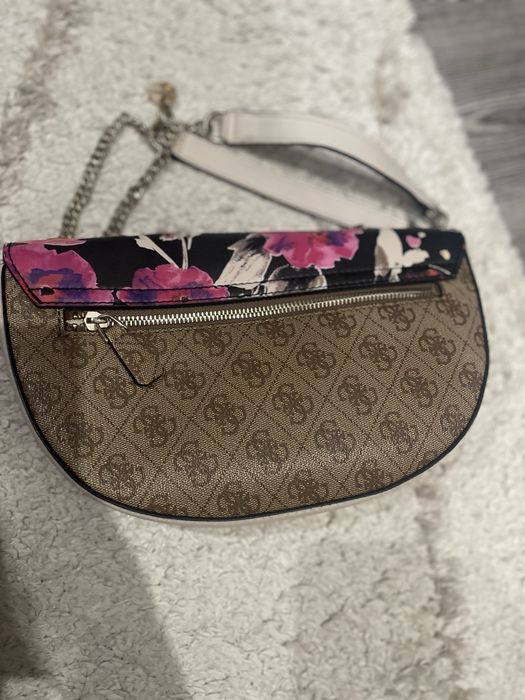 Чанта Guess