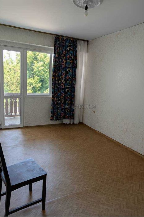 Голям апартамент с гараж