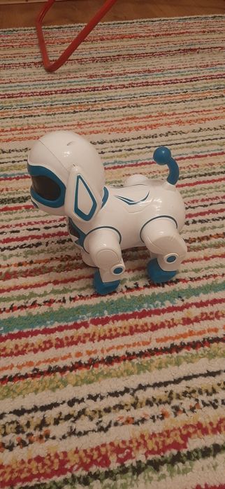 Robot cățeluș jucărie