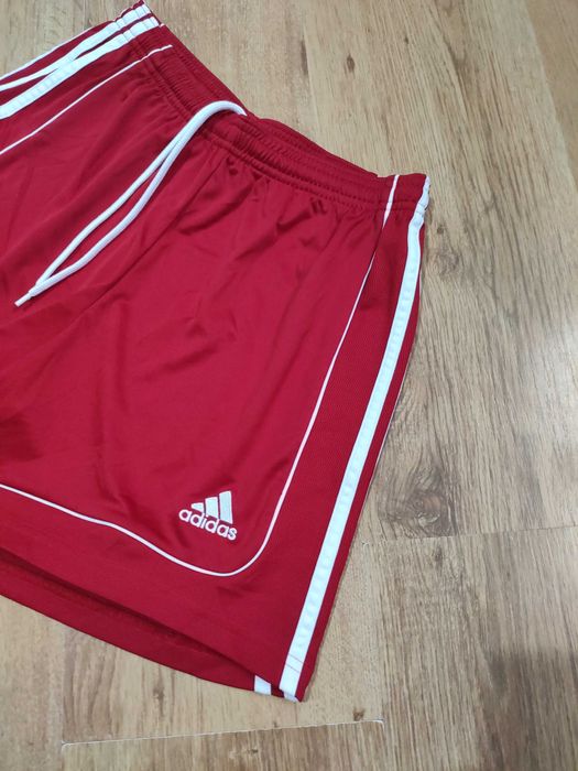 Pantaloni scurti Adidas marimea S
