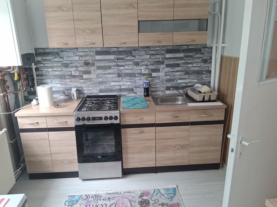 Apartament de inchiriat.