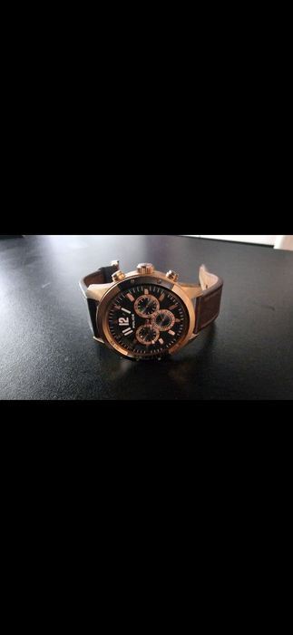 Ceasuri diferite modele