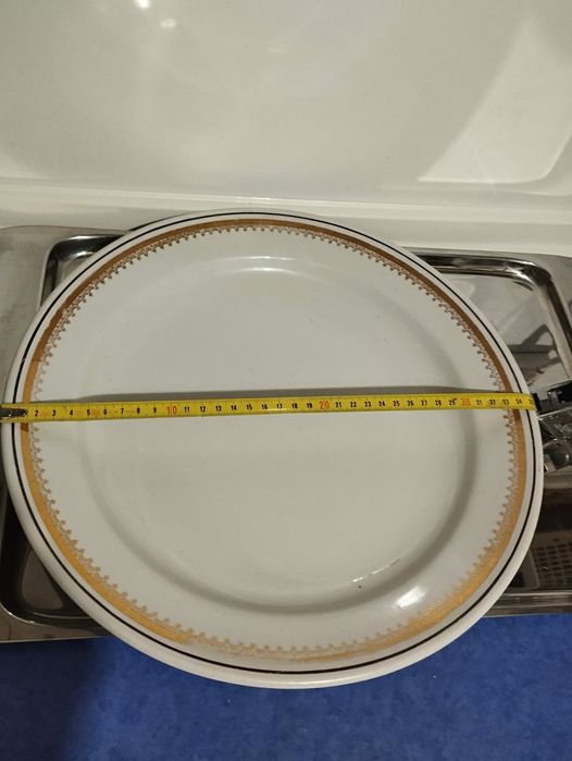 Продам большое блюдо, тортницу