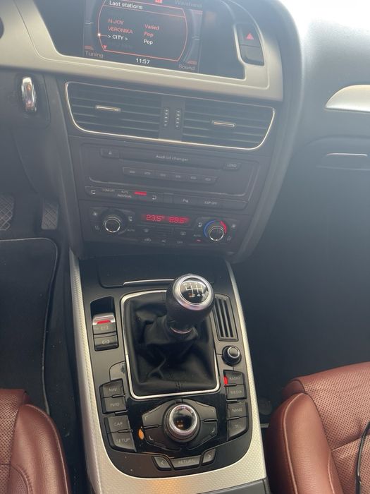 На части Audi A4 B8 на части 15 броя 2.0tdi 2.7tdi 3.0tdi ръчка 239кс