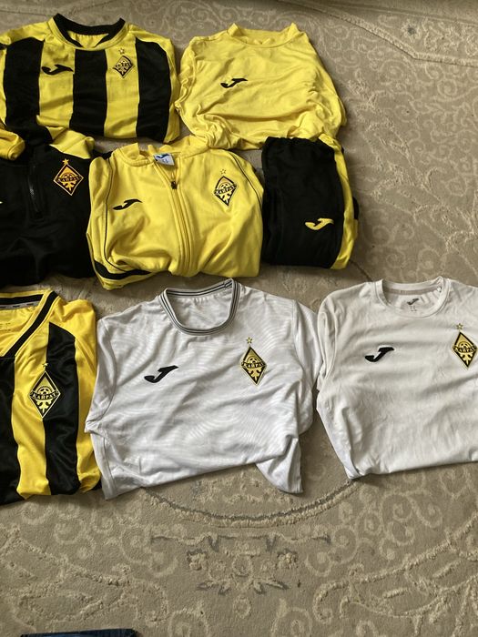 Продам вещи кайрат и просто joma