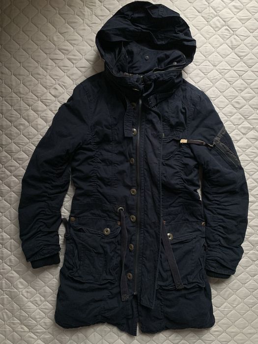 Geaca parka deosebita de dama Khujo  in stare impecabila