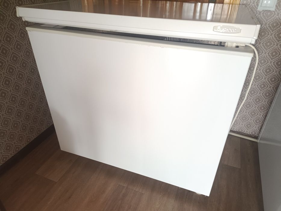 Продам морозильник