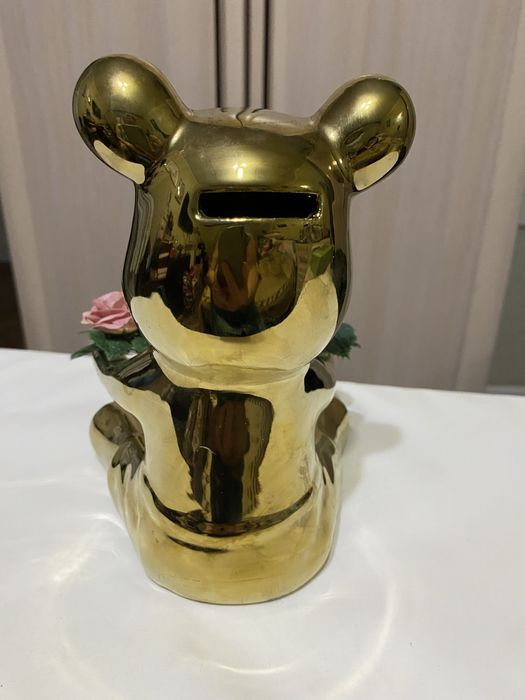 Копилка.  Подсвечник.  Статуэтки.