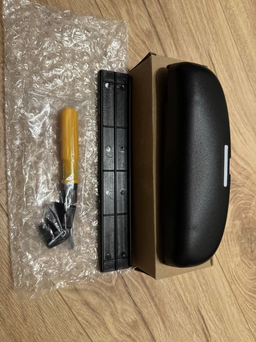 Suport auto pentru ochelari de soare universal