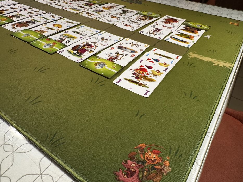 Vand playmat cu design personalizat