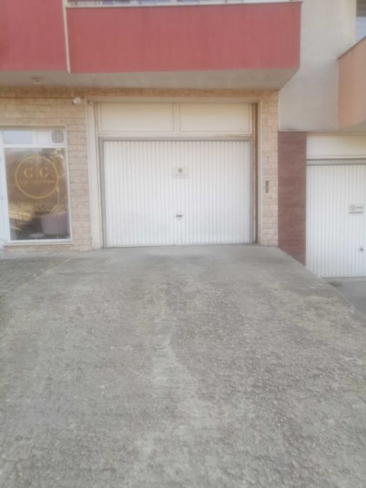 Паркомясто под наем