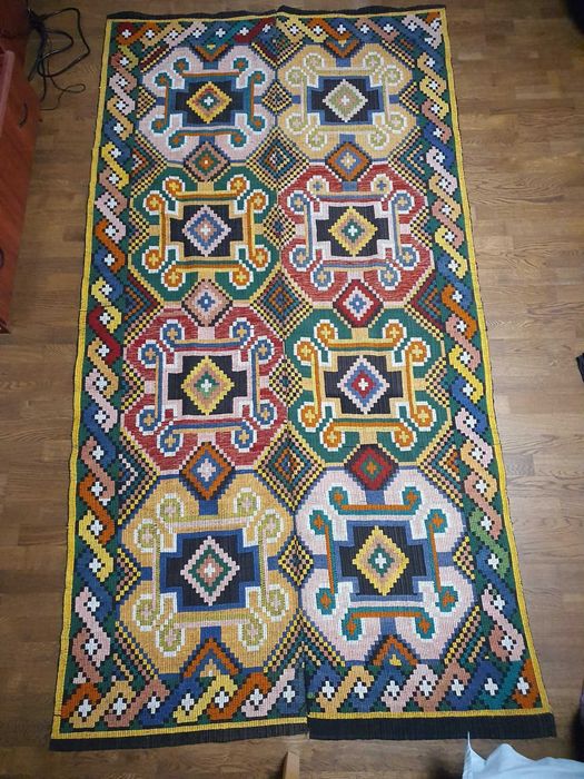 Covor românesc din lână cusut manual–(2.83m x 1.63m) sau set 4 covoare