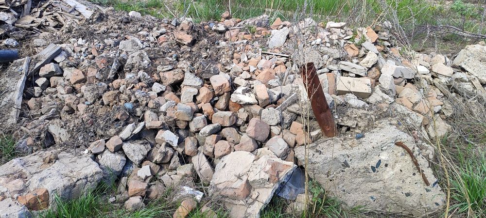 Бут камень, продам.