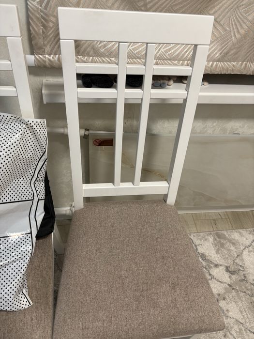 Продам стол и стулья