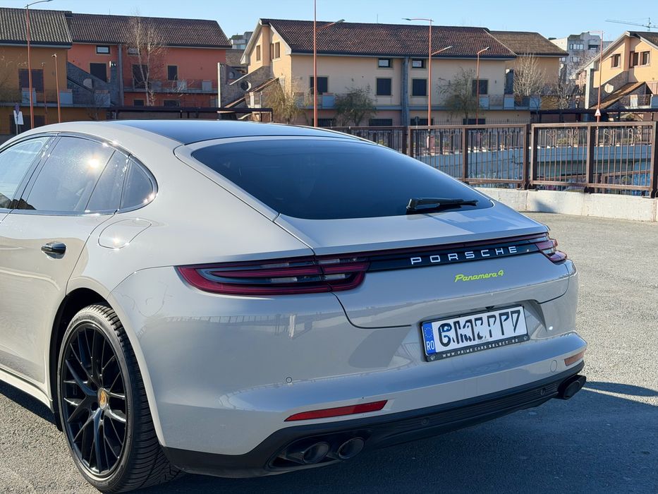 Porsche Panamera 4 E-Hybrid 2019