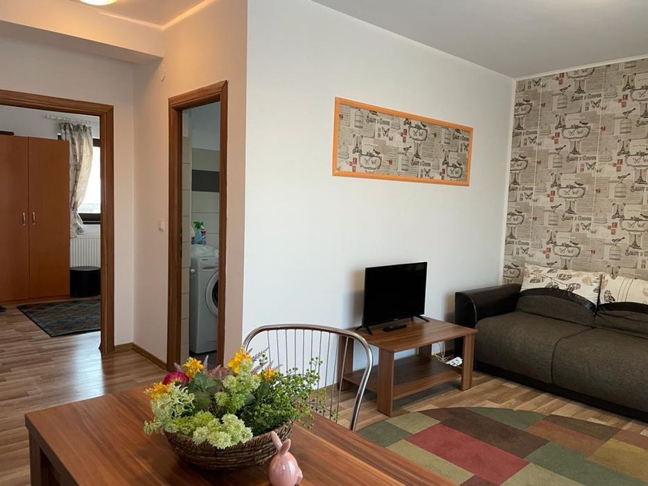 Inchiriez apartament doua camere