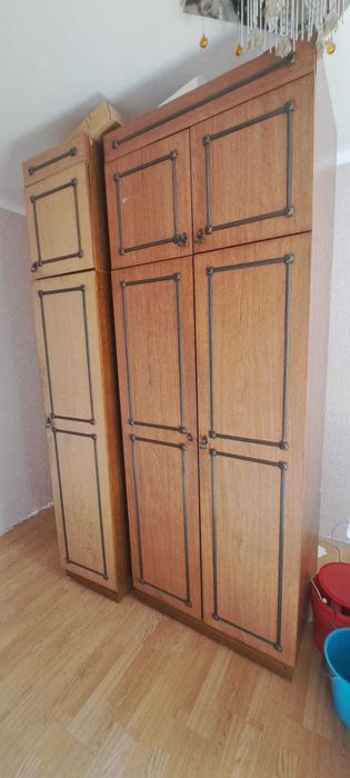 Отдам шкаф для одежды б/у