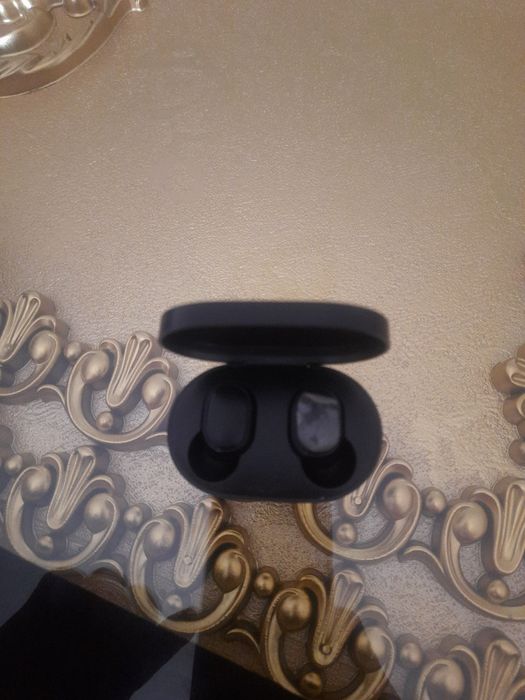 Беспроводные наушники airpods