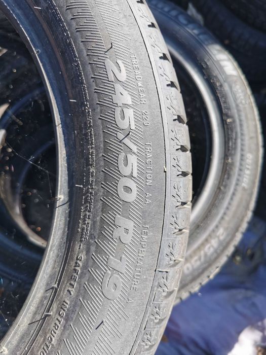 245 50 19 Michelin